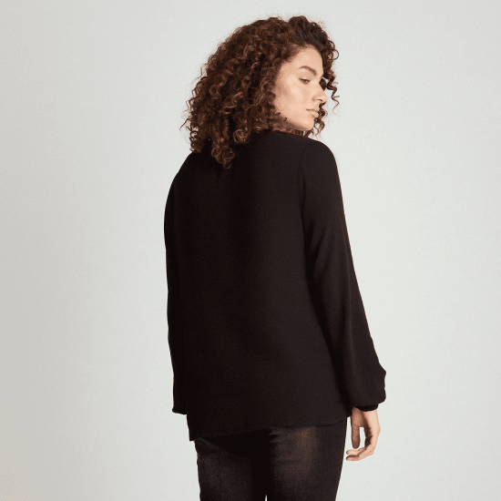 Blusa Manga Larga Boton Frontal Negro Curvi - Imagen 2