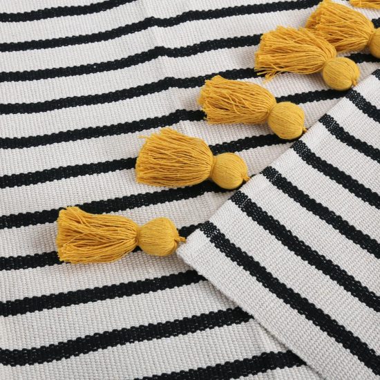 PIECERA TEJIDA CON FLECOS MOSTAZA MENORCA - Imagen 2