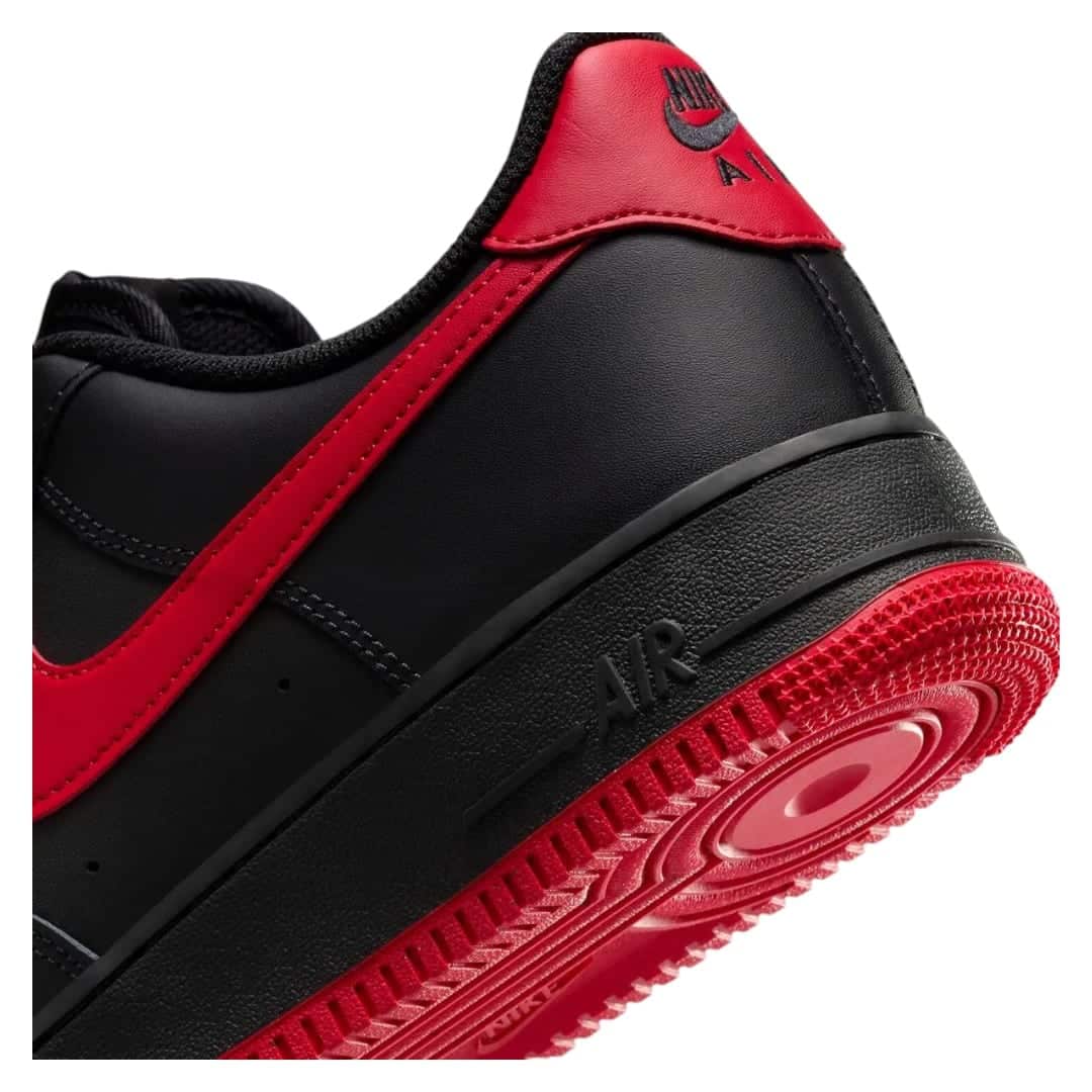 Zapatilla Nike Swatches Vintage Green Onto A Black Air Force 1 - Imagen 7