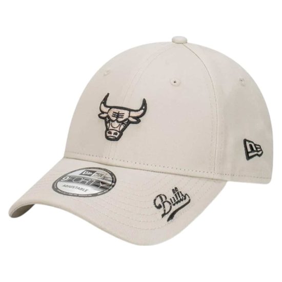 Gorro 9Forty NBA Chicago Bulls Stone Visor Script Beige - Imagen 6