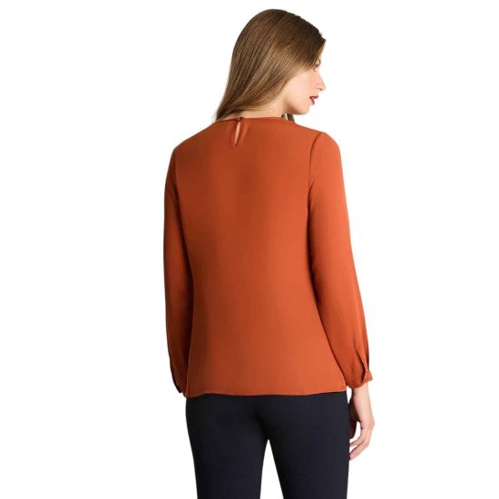 BLUSA M/L ESCOTE REDONDO CON CAPAS TERRACOTA LDP - Imagen 2
