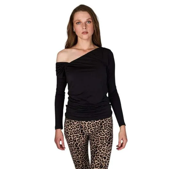 Polera Asimétrica Pauli Atrevida