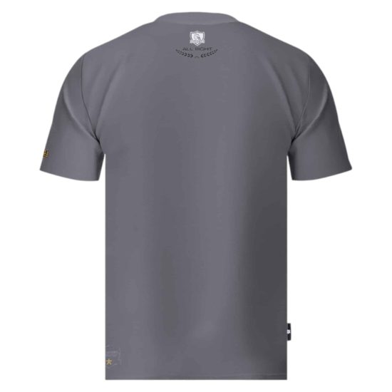 Polera Colo Colo Urbano Hombre Gris Estampado Negro - Imagen 2