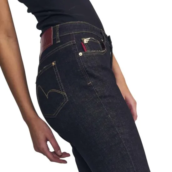 Jeans Mujer Recto Tiro Medio Raw Turn Up ELLUS - Imagen 4