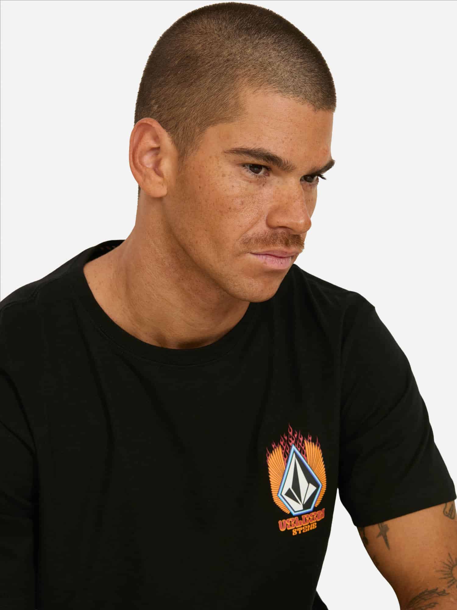 POLERA HOMBRE 7P136-MV LISO BLACK VOLCOM - Imagen 3