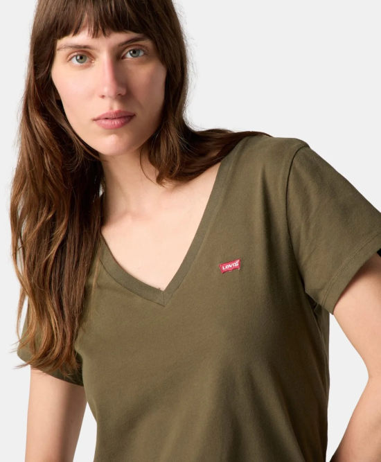 Polera Mujer Perfect Vneck Olive Night Cotton Levis - Imagen 4
