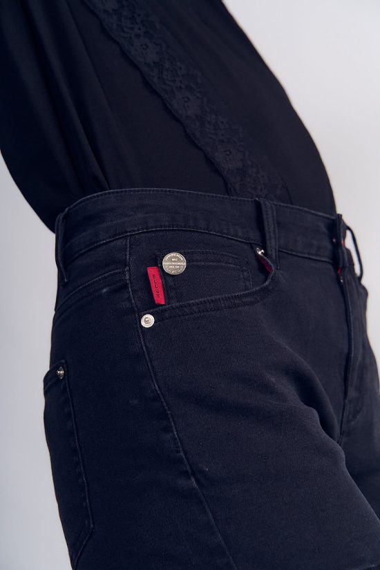 Short Mujer Recto Lavado Negro Ellus - Imagen 4