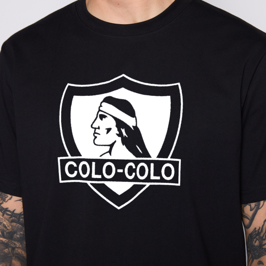 Polera Hombre Logo Frontal V2620NE Black Colo Colo - Imagen 3