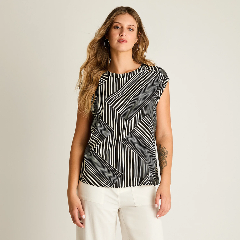 Blusa Negro Manga Corta No Elasticado Sin Forro Calce Holgado Ldp