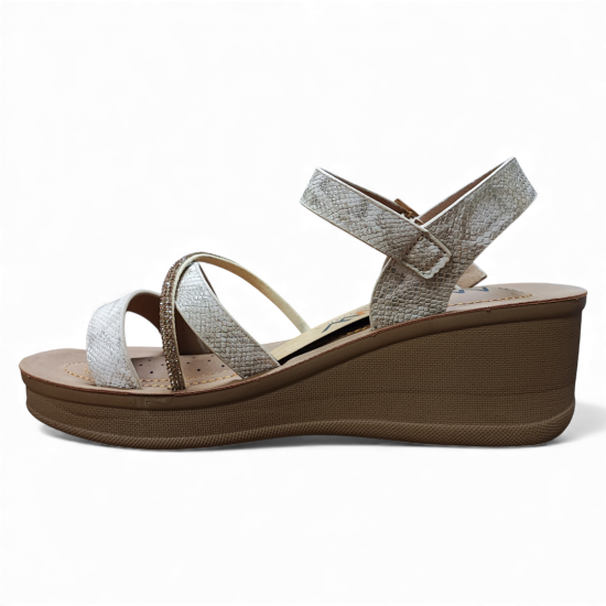 Sandalia Mujer Plataforma Beige Brillante New Walk - Imagen 5