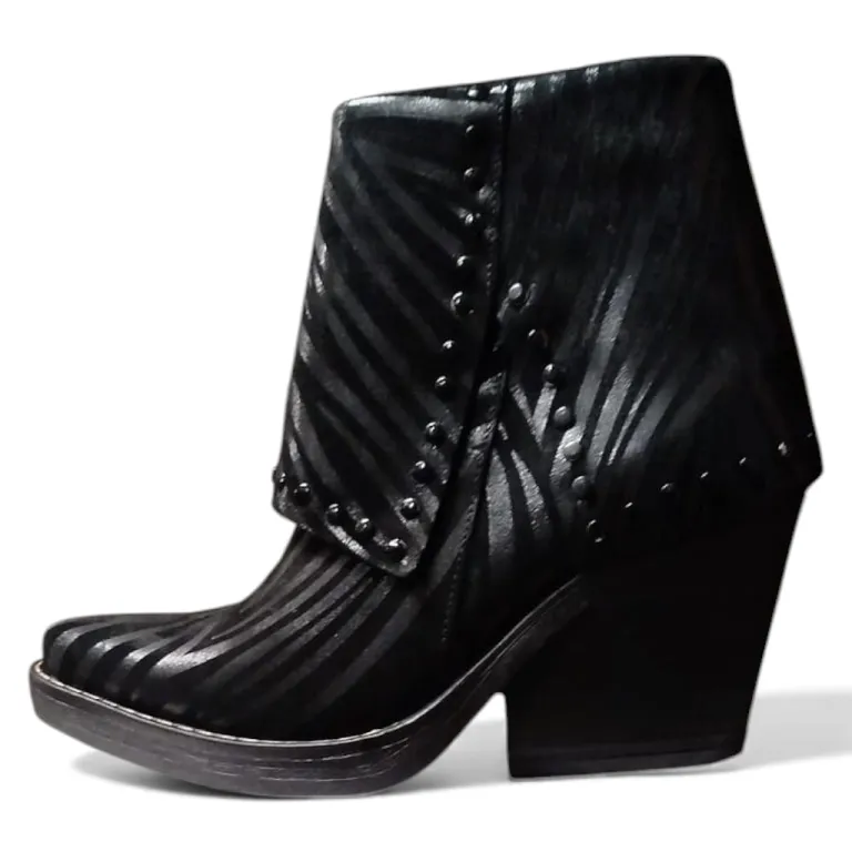 Botín Mujer Cuero Negro Taco Madera EFE EME