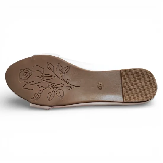 Ballerina Mujer Beige Punta Charol Detalle Frontal Bonnyfranco - Imagen 7