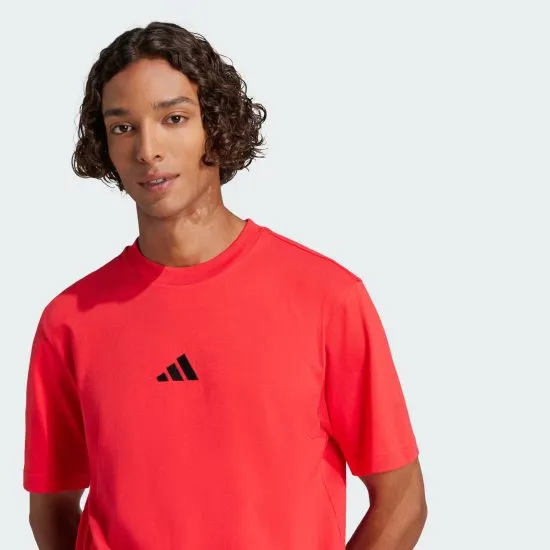 Polera Adidas Essentials Small Logo Single Jersey Rojo Adidas - Imagen 4