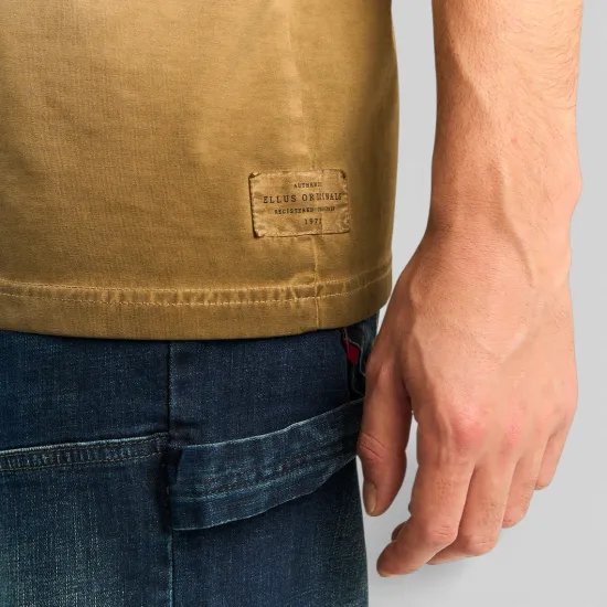 Polera Hombre Heavy Cotton Dirty Wash Café Ellus - Imagen 5