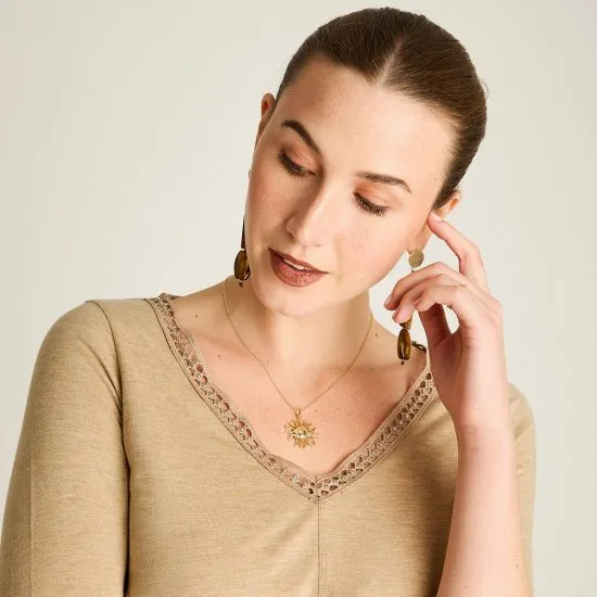 Polera Camel Manga Larga Roll Up con Cuello V Ldp - Imagen 3