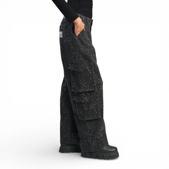 Jeans Mujer Street Cargo Black Leopard Print Il Gioco - Imagen 3