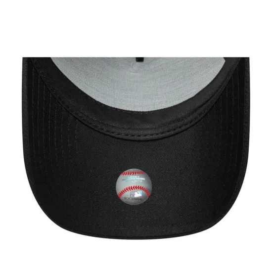 Jockey New Era 9Forty Yankees Negro OSFM Metalizado - Imagen 4