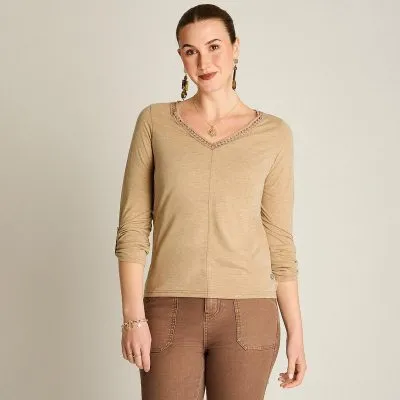 Polera Camel Manga Larga Roll Up con Cuello V Ldp