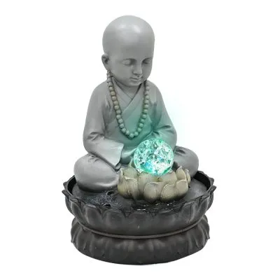 Fuente de Agua Monje en Oración Msa