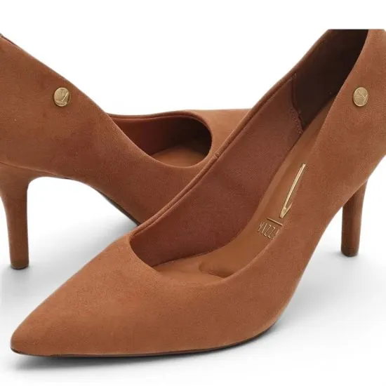 Zapato Mujer Gamuza Camel Taco Aguja Vizzano - Imagen 4
