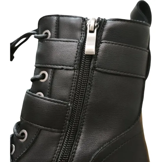 Botín Biker Negro Mujer con Hebillas Poeme - Imagen 4