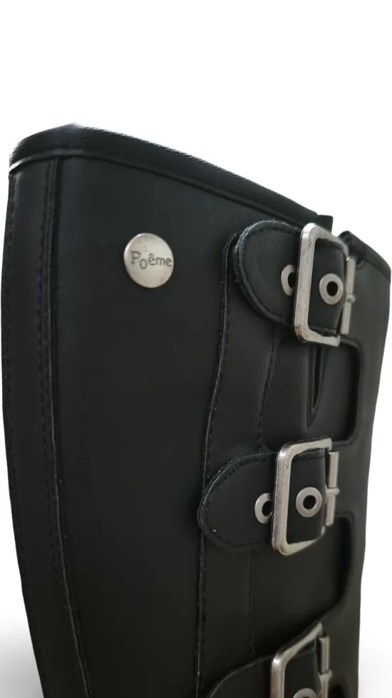 Bota Urbana Ecocuero Negro 4 Hebillas Mujer Poeme - Imagen 4