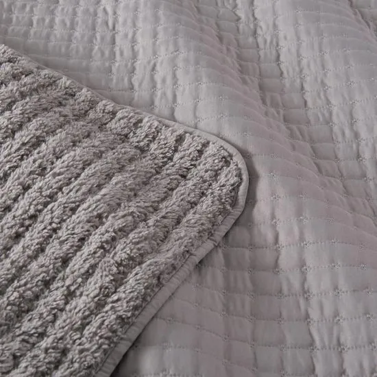 Cubrecama Quilt Lineal Sherpa King Taupe Fabrics - Imagen 3