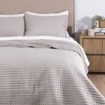 Cubrecama Quilt Lineal Sherpa 2 Plazas Taupe Fabrics