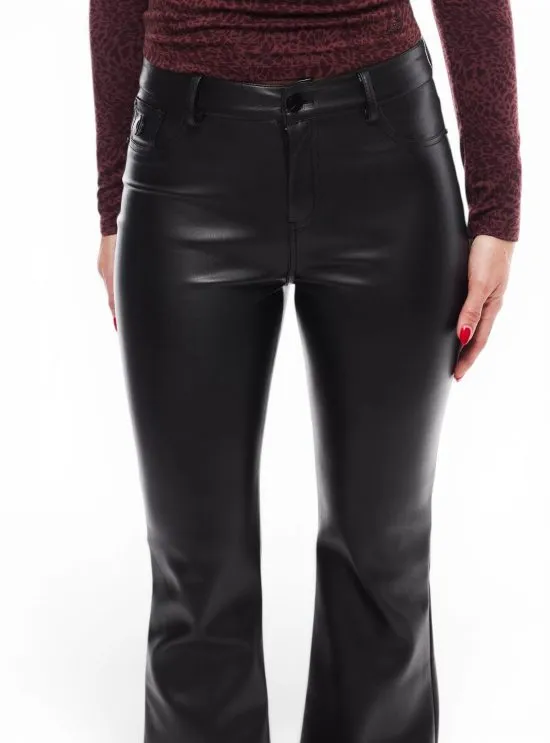Pantalón Mujer Flare Negro Efecto Cuero JJO - Imagen 2