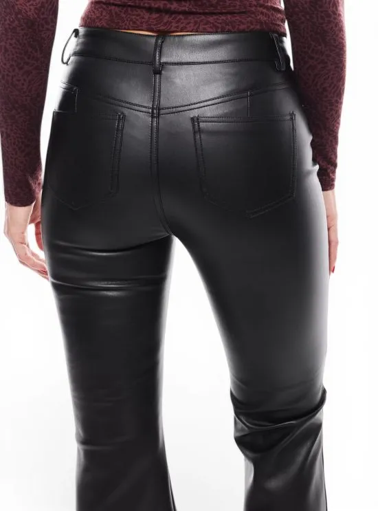 Pantalón Mujer Flare Negro Efecto Cuero JJO - Imagen 3